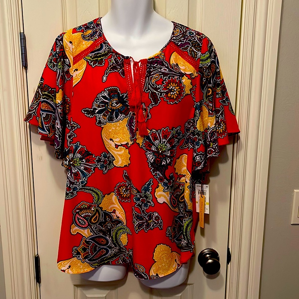 Blouse, Gibson Latimer, size M, new with tags, very light fabric